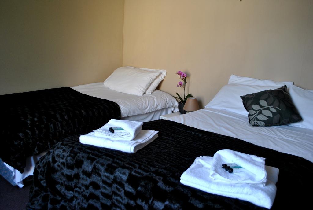 Amber Guesthouse Derby Værelse billede