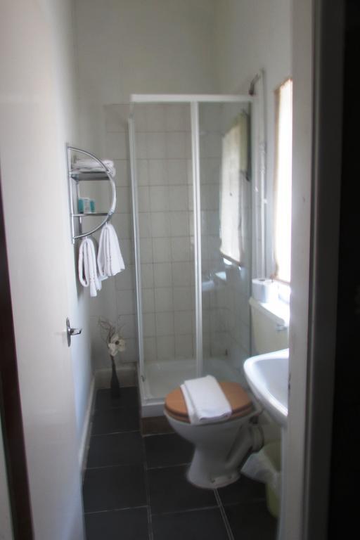 Amber Guesthouse Derby Værelse billede